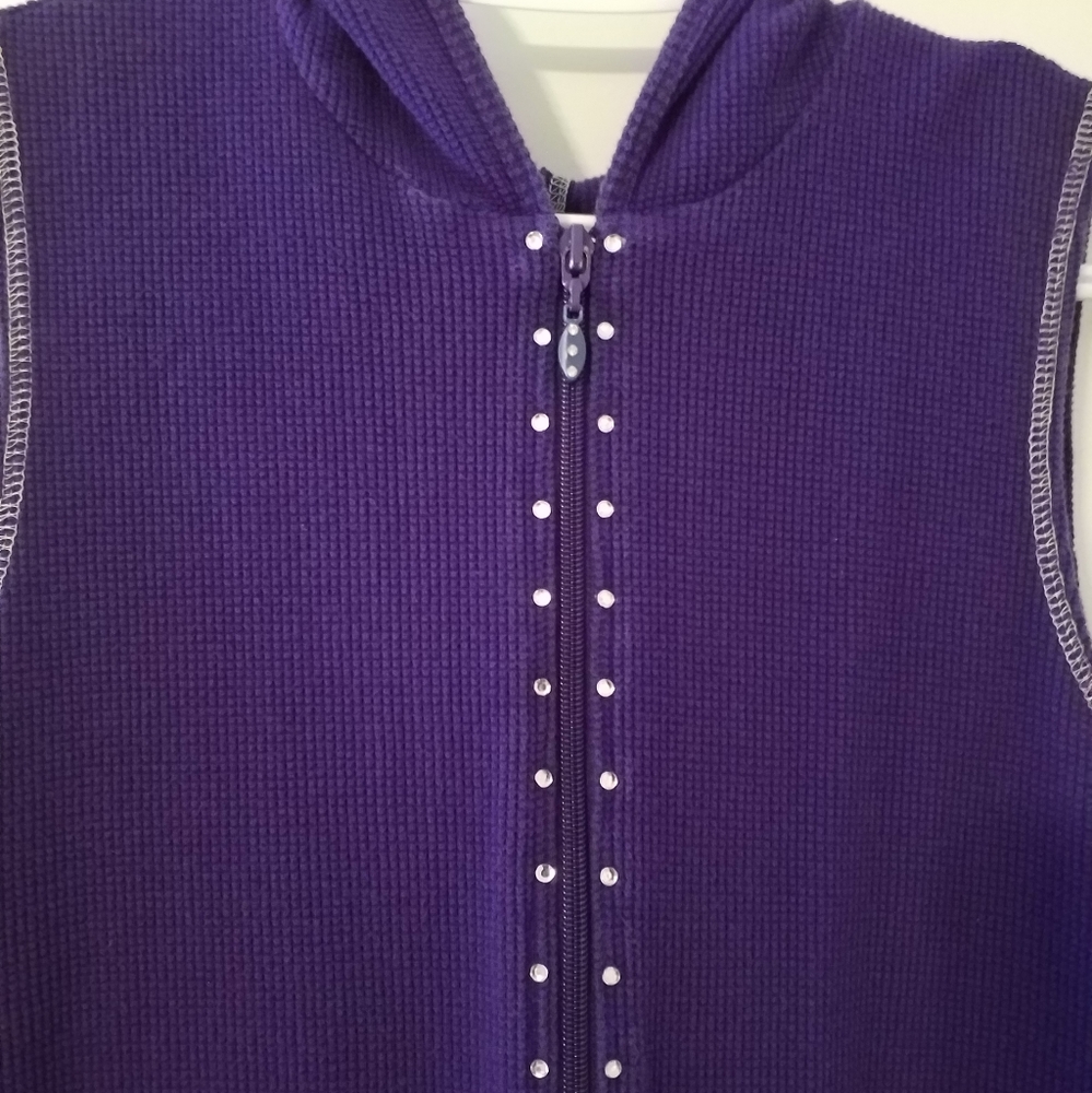 Quacker Factory Sz Small Purple Crown Vest